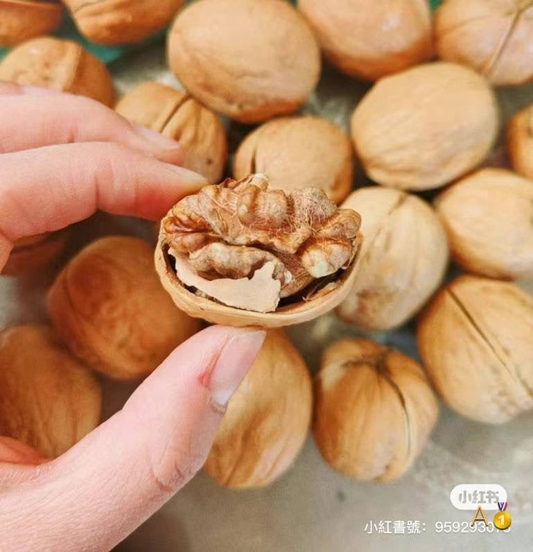 Long Xiangyuan Hand Peeled Thin Skin Roasted Walnuts